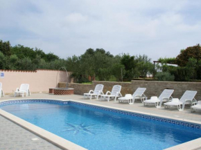 Гостиница Relaxing apartment in Banjole with shared pool and only 2 km from the sea  Банёле